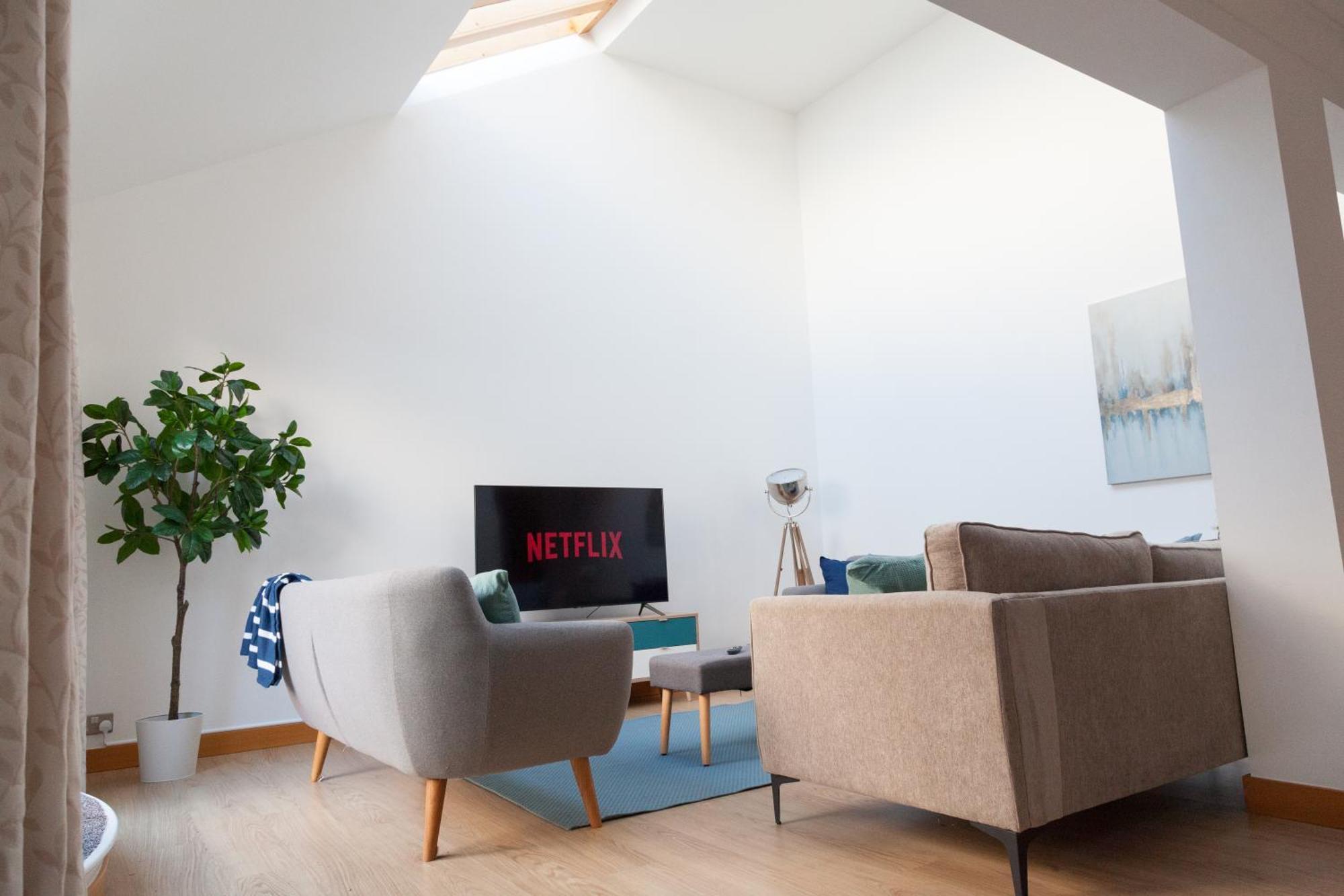 Weekly & Monthly Stays In Penthouse For Contractors Or Leisure Single Or Superking Beds Available 伯肯黑德 外观 照片