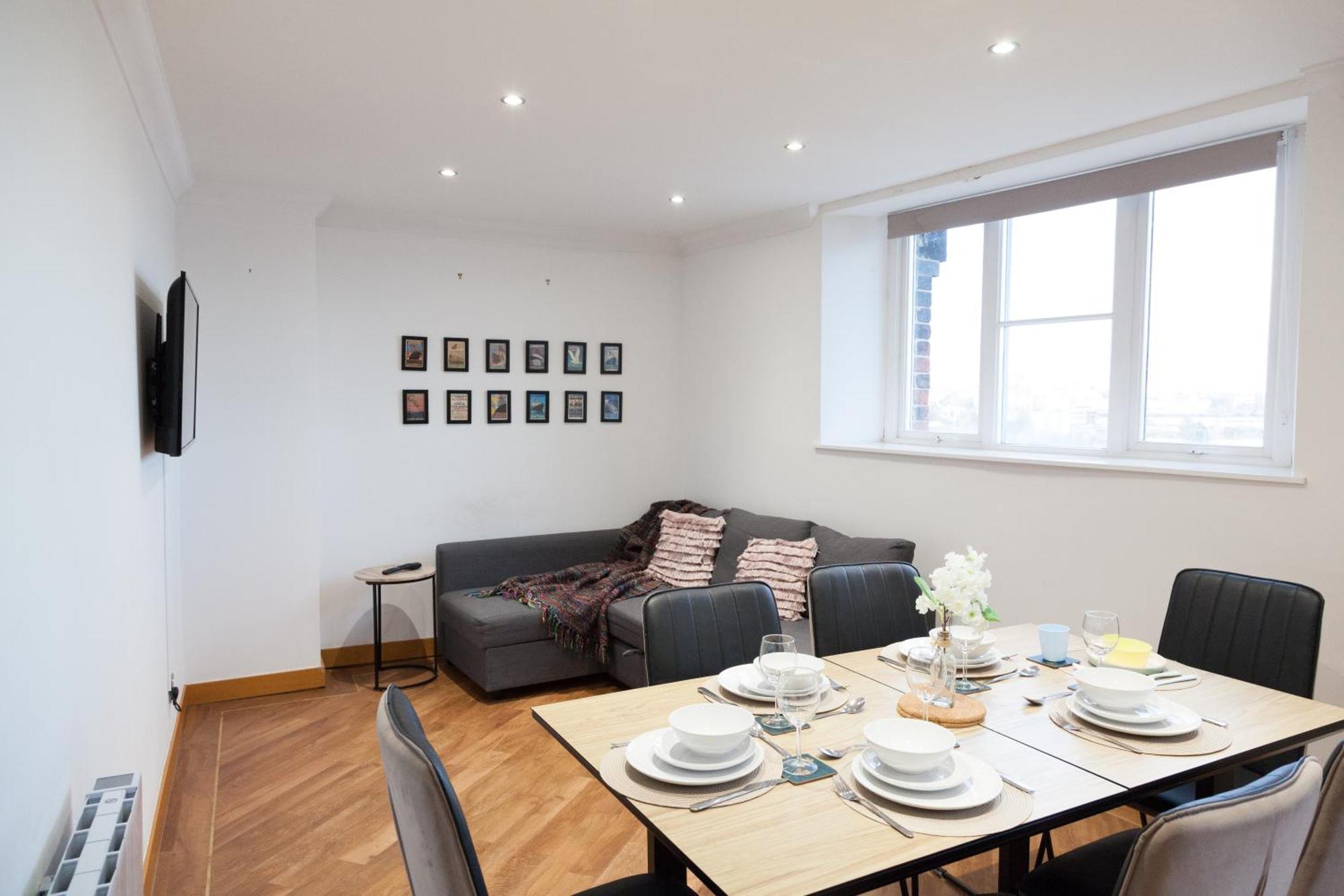 Weekly & Monthly Stays In Penthouse For Contractors Or Leisure Single Or Superking Beds Available 伯肯黑德 外观 照片